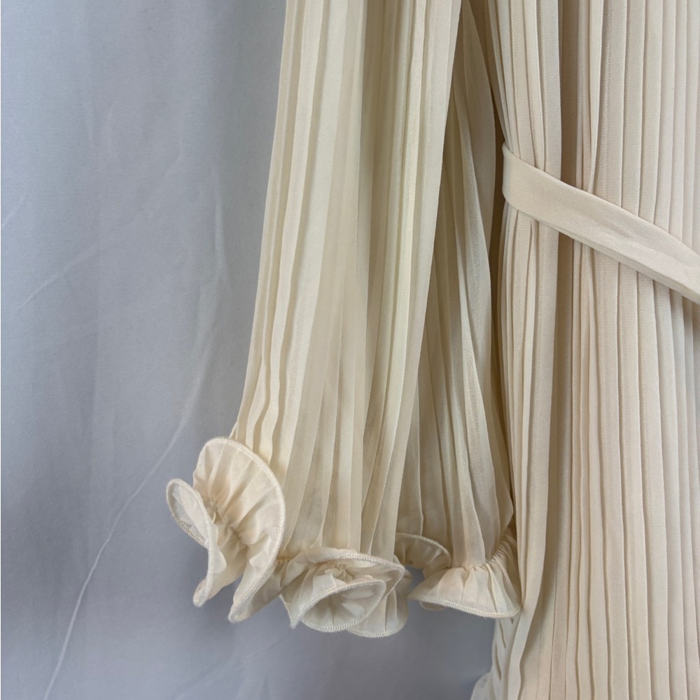 Endless Rose Cream Long Sleeve Pleated Romper - Picture 3 of 11